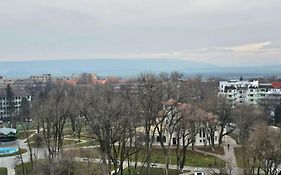 Garsoniera Dary Strada Mihai Bravu Bloc G1 Vis A Vis De Royal Palace